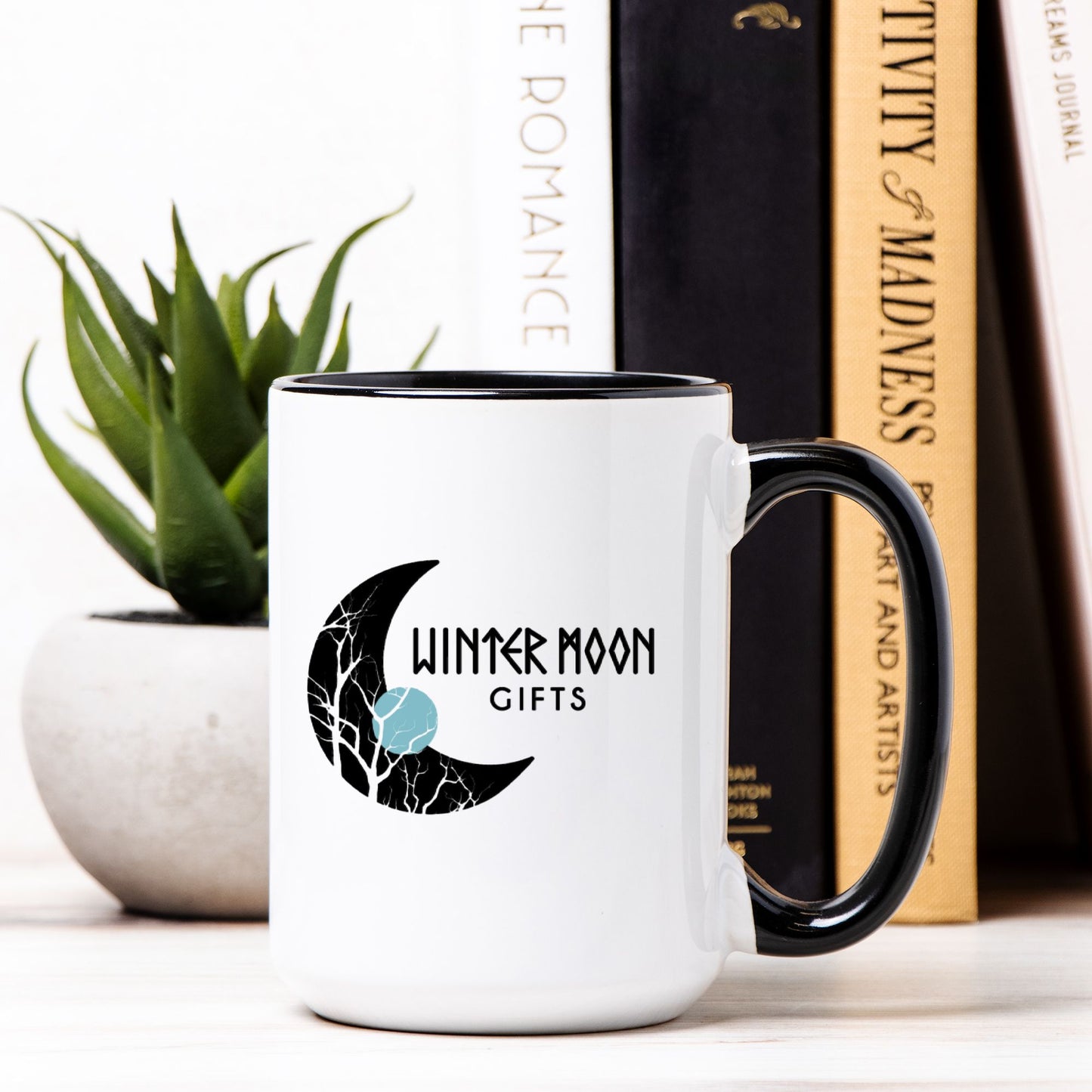 WMG Deluxe 15oz Mug – Black & White Ceramic